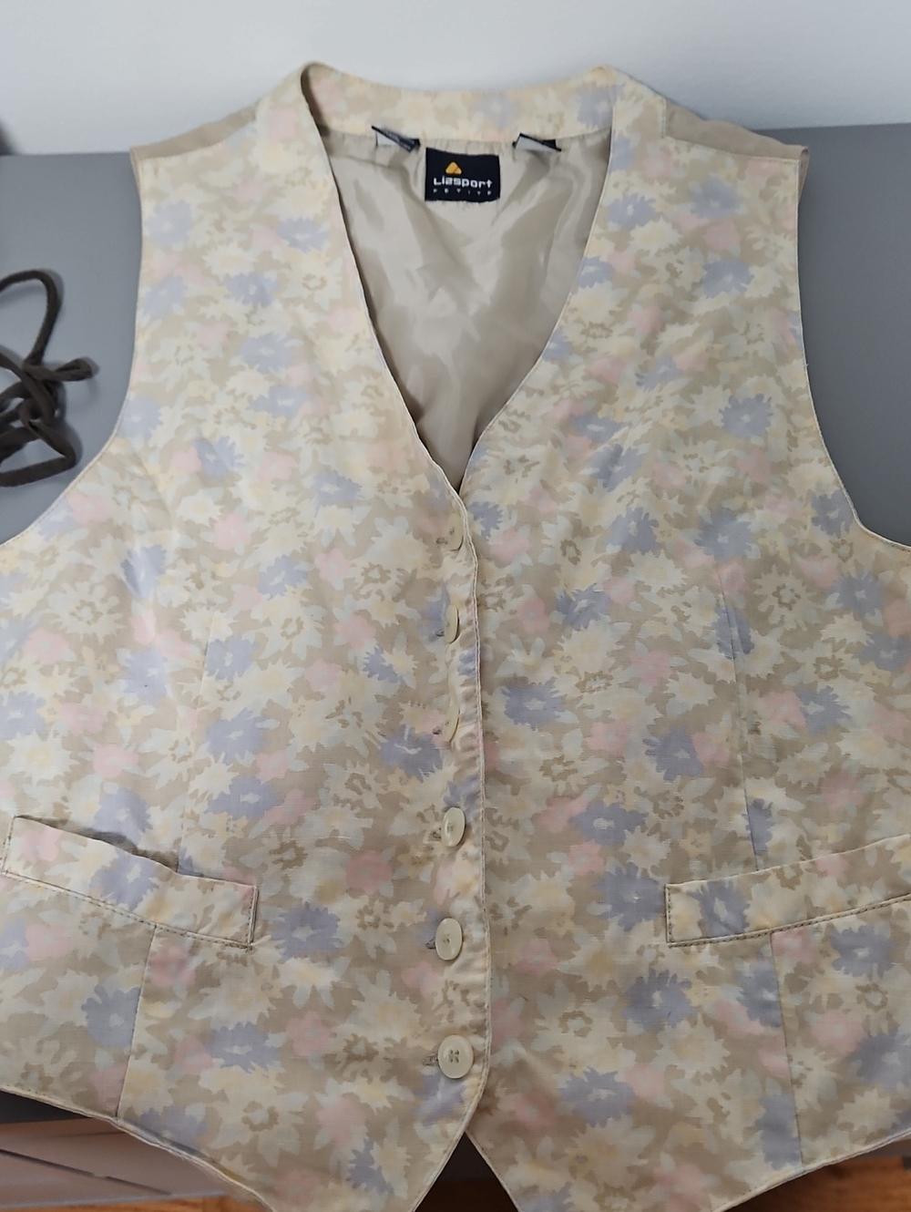 Liz Sport Petite Sz 10 Pastel Floral Flower A7djustable Vest - Beige